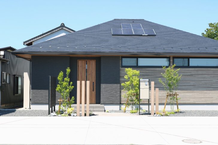 出雲市 外構施工 門まわりと玄関アプローチの外構事例