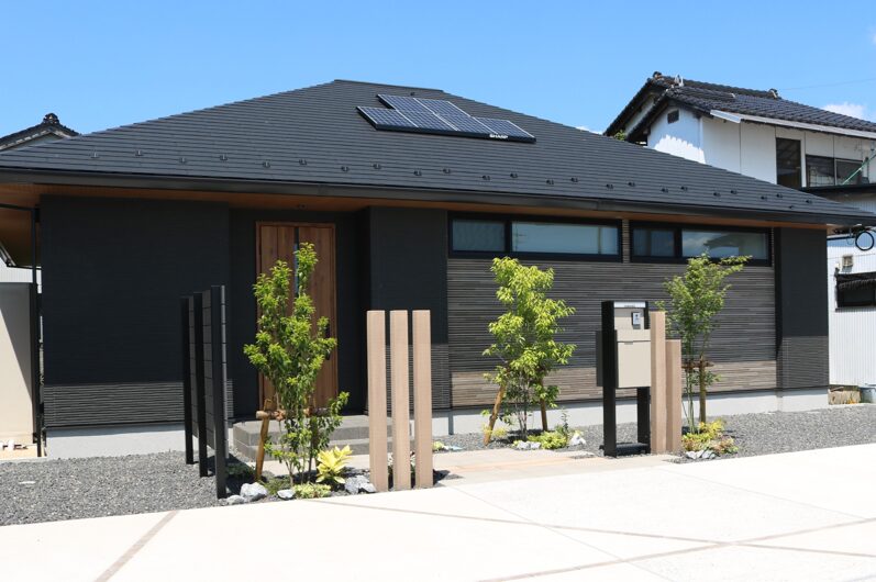 出雲市 外構施工 門まわりと玄関アプローチの外構事例