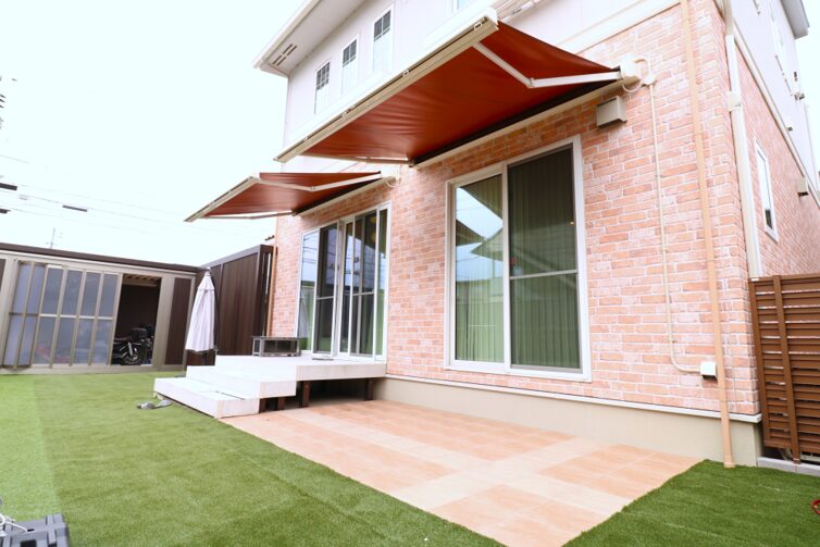 出雲市 外構リフォーム テラスと日除けを備えた施工事例